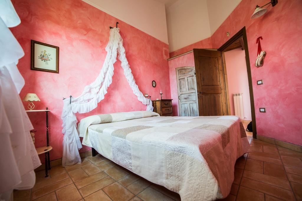 La Rupe Del Falco Monteciccardo ภายนอก รูปภาพ